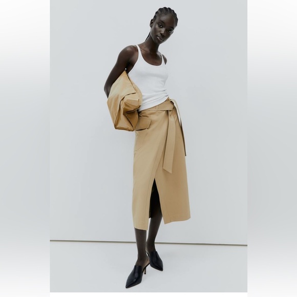 H&M skirt - Picture 1 of 11